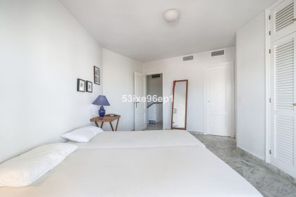 c0cbf9a9647958c2a644c91a141f0f4d - 16