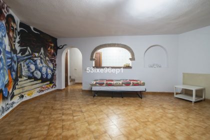 c0cbf9a9647958c2a644c91a141f0f4d - 27