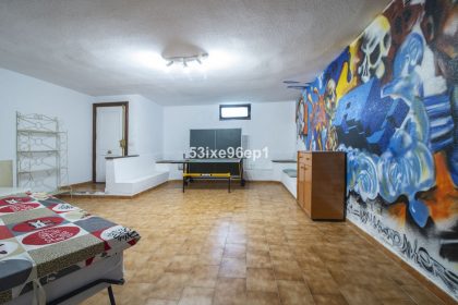 c0cbf9a9647958c2a644c91a141f0f4d - 28