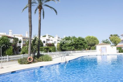 c0cbf9a9647958c2a644c91a141f0f4d - 35