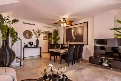 c1d0bd3058912dfc845953c95c3627b1 - 12