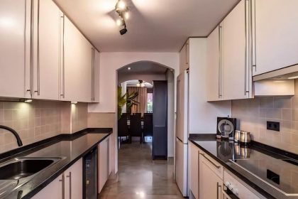 c1d0bd3058912dfc845953c95c3627b1 - 13