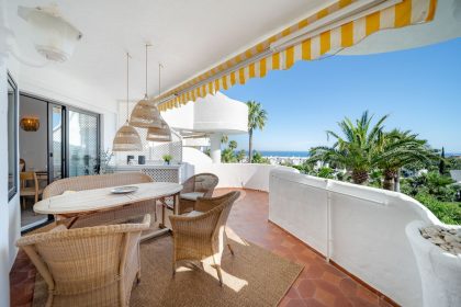 c1f628c1221814fc509303d453ed81c2 - 1