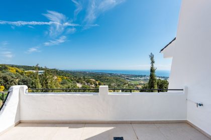 c2416cc6705307105d4e50c98346c6b6 - 12