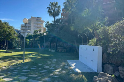 c2988383026bad8eea59cf5c7376200e - 14