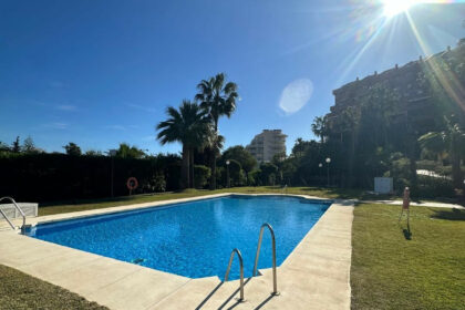 c2988383026bad8eea59cf5c7376200e - 15