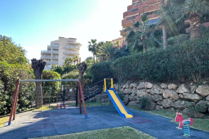 c2988383026bad8eea59cf5c7376200e - 23