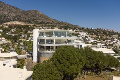 c3543116fb3e03cf937e89daa8413390 - 73