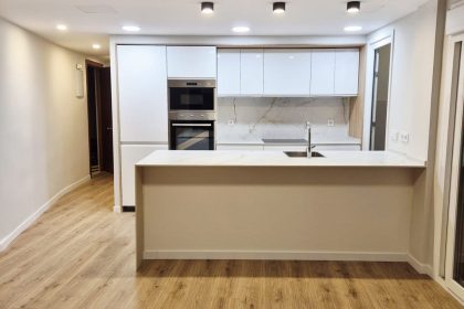 c43e614b008e282aeb527489d956be54 - 1