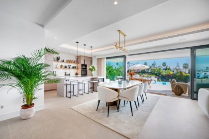 c4f7b53766443464c6820a3770b47bfa - 12