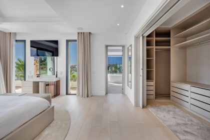 c4f7b53766443464c6820a3770b47bfa - 19