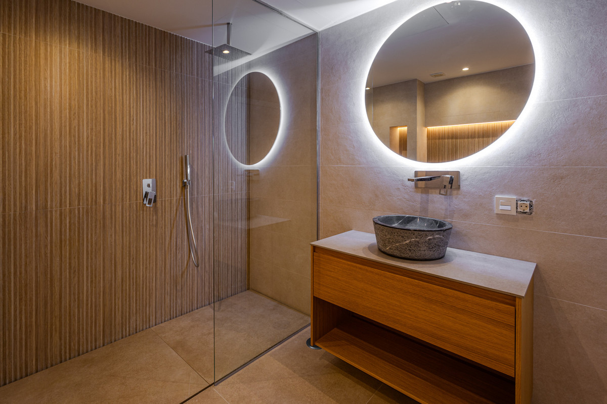 c50de66cd20398b8b94a87c57417be2f - 28