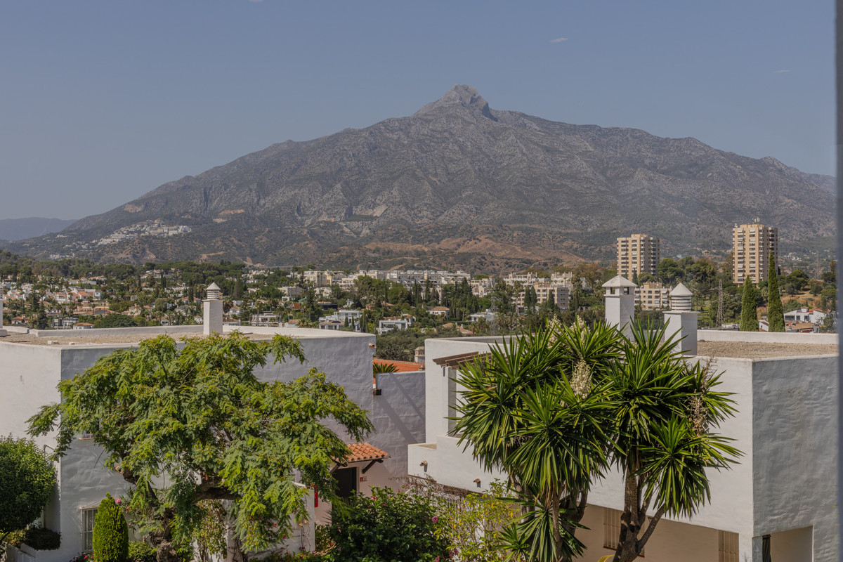 c50de66cd20398b8b94a87c57417be2f - 35