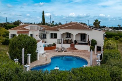 c57a252ce15e4deb6d2f23ea4dacc85f - 13