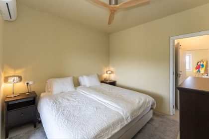 c57a252ce15e4deb6d2f23ea4dacc85f - 23