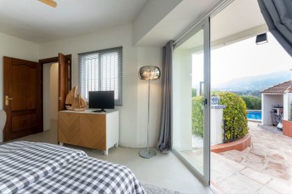 c57a252ce15e4deb6d2f23ea4dacc85f - 43