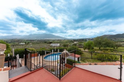 c57a252ce15e4deb6d2f23ea4dacc85f - 44