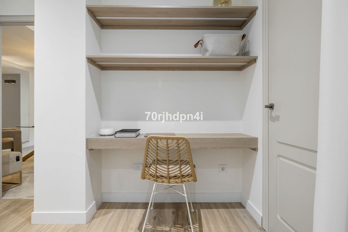 c5953051697ac759cccbb549f06b913d - 44