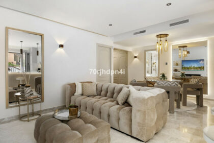 c5953051697ac759cccbb549f06b913d - 73