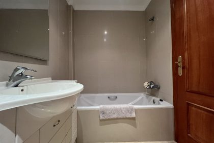 c5db084f5e1b5f49376bfb8bc4f90208 - 14