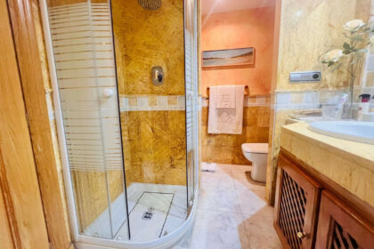 c5fa904bae5b4dd4b2ecc42dacced092 - 14