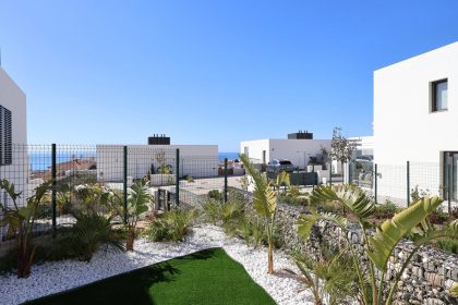 c612a9a8d53ddd25edd6f2a8c60248f8 - 15