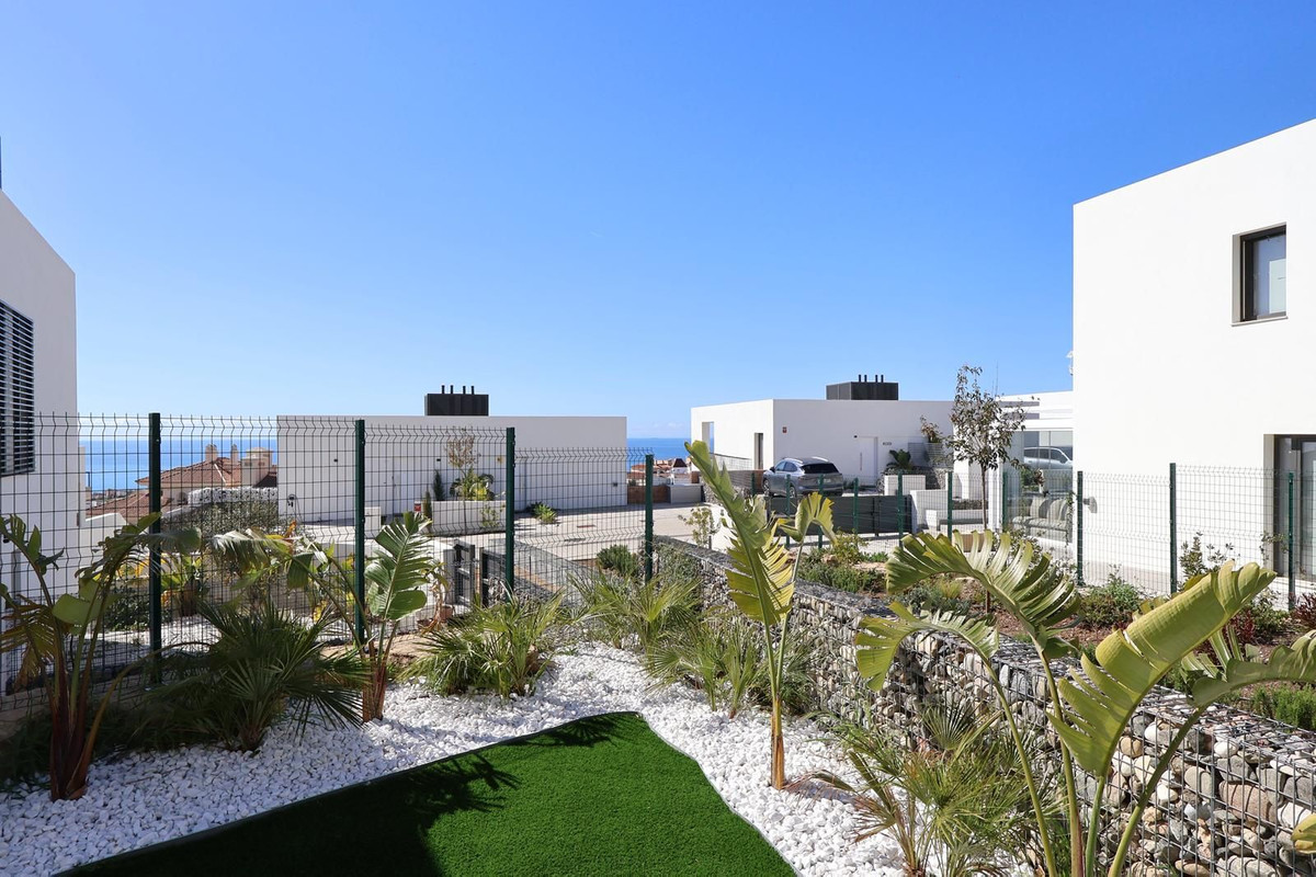 c612a9a8d53ddd25edd6f2a8c60248f8 - 15