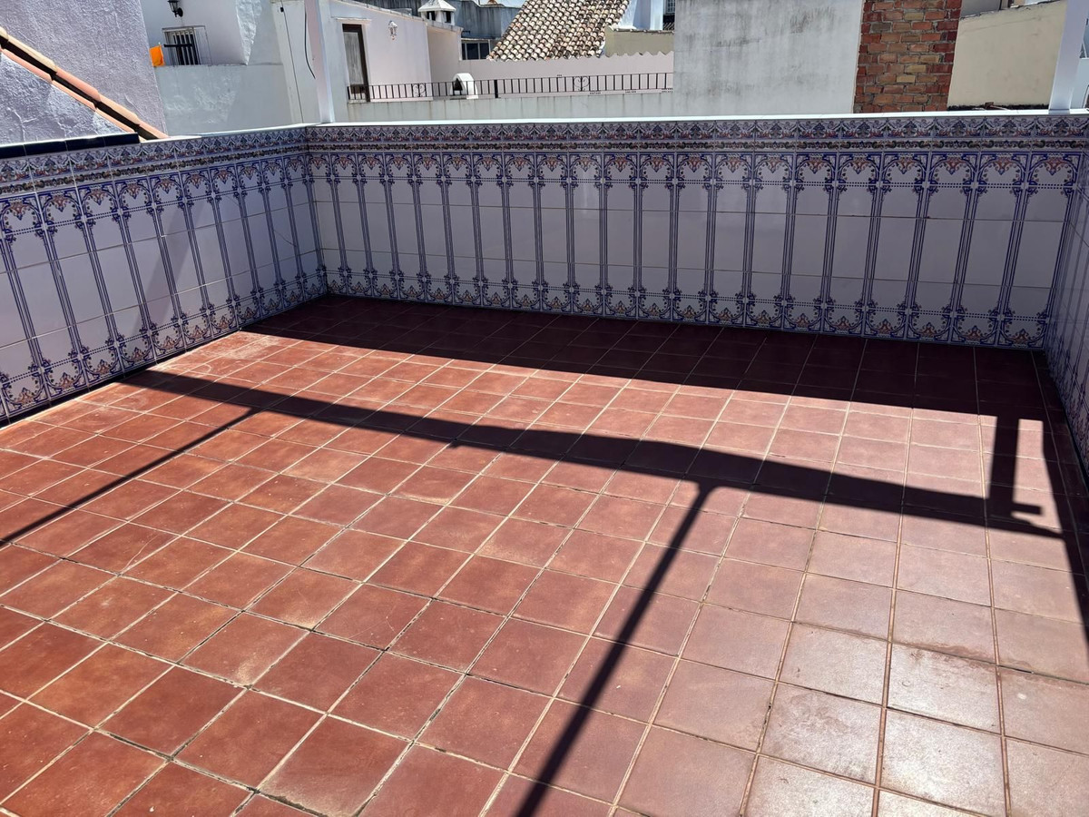 c65cf39ceaba4cd483f4ea2ec28ccd34 - 32