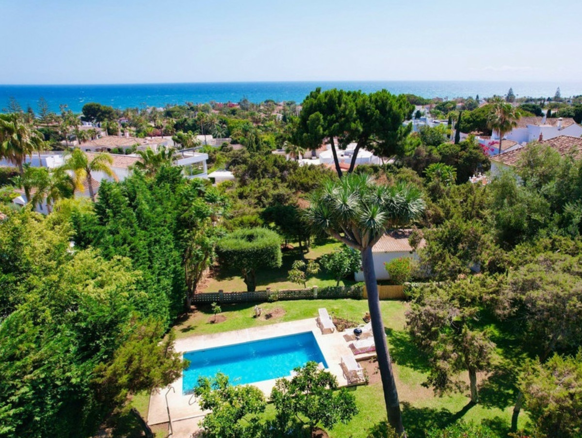 c6b1109025aa99b41ed5944fb81299a6 - 17