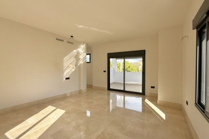 c6d614663684417f4a4baef31647934e - 22