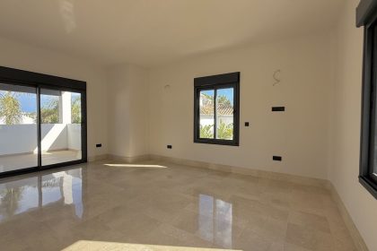 c6d614663684417f4a4baef31647934e - 23