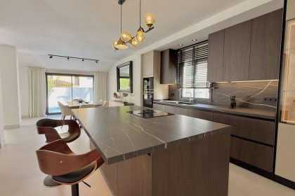 c6d614663684417f4a4baef31647934e - 4