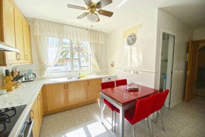 c75a471427aacbda857a2a1800a66567 - 4