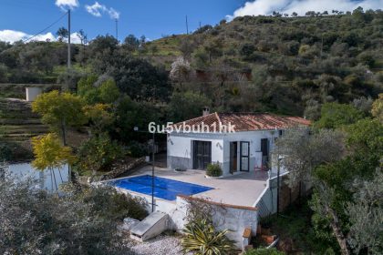 c775a54298b3aa5571a58e92f9e44319 - 1