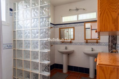 c775a54298b3aa5571a58e92f9e44319 - 33