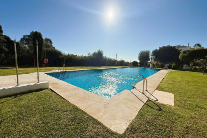 c785b8cffd371fcef3fa7e2c250f3628 - 1