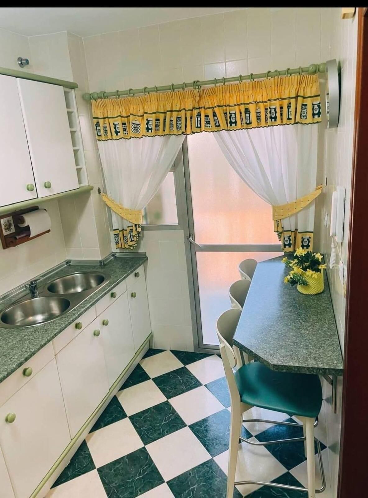 c8615d087a3083d2f64ac5aebf838d69 - 16