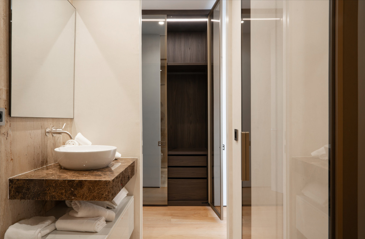 c8e1fa4321e0254884ae2fb064c0eb14 - 36