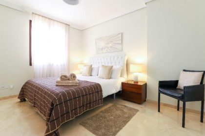 c901f69fe9fa9e277509f40cfeb8c359 - 18