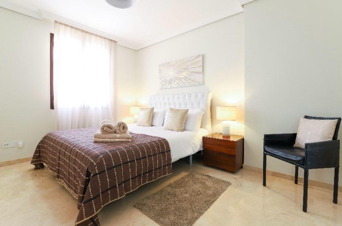 c901f69fe9fa9e277509f40cfeb8c359 - 18