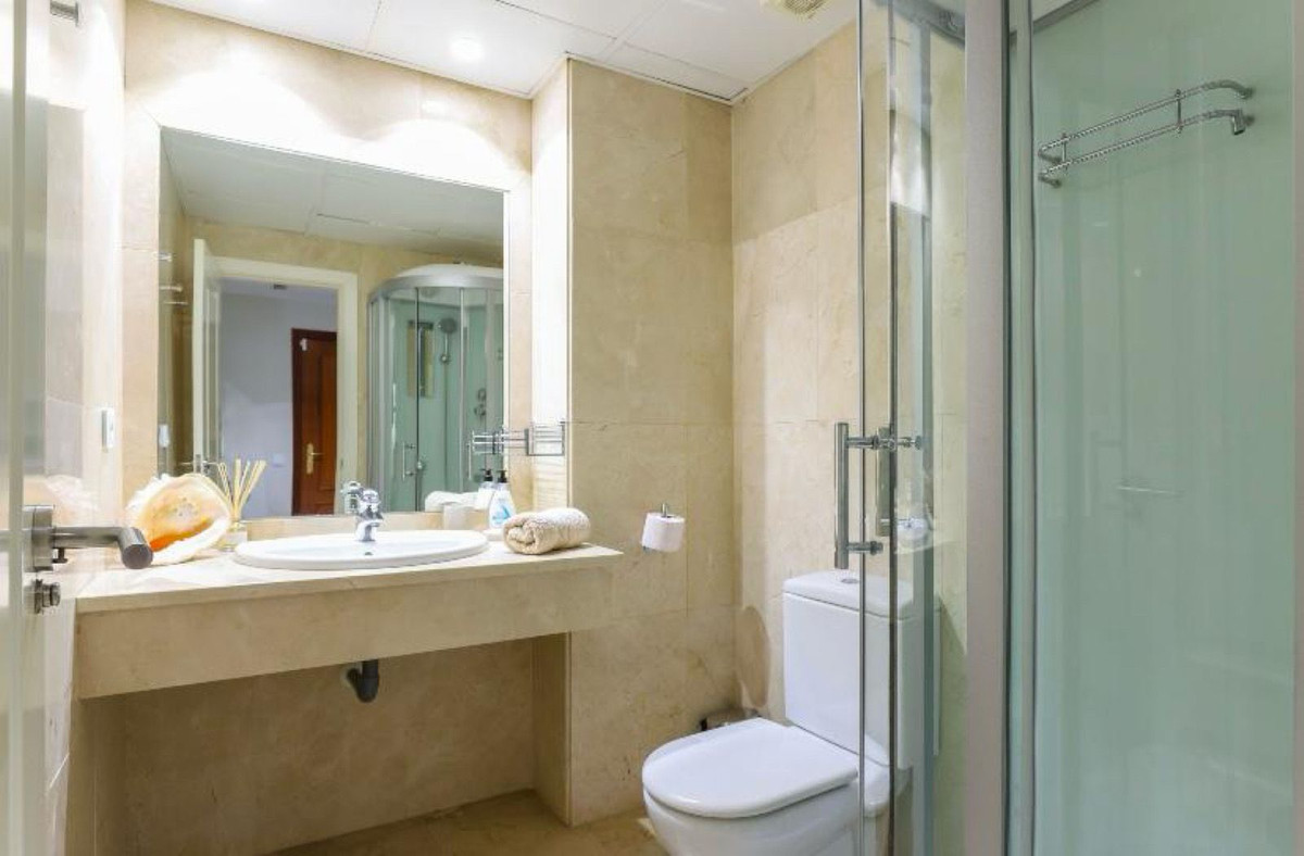 c901f69fe9fa9e277509f40cfeb8c359 - 22