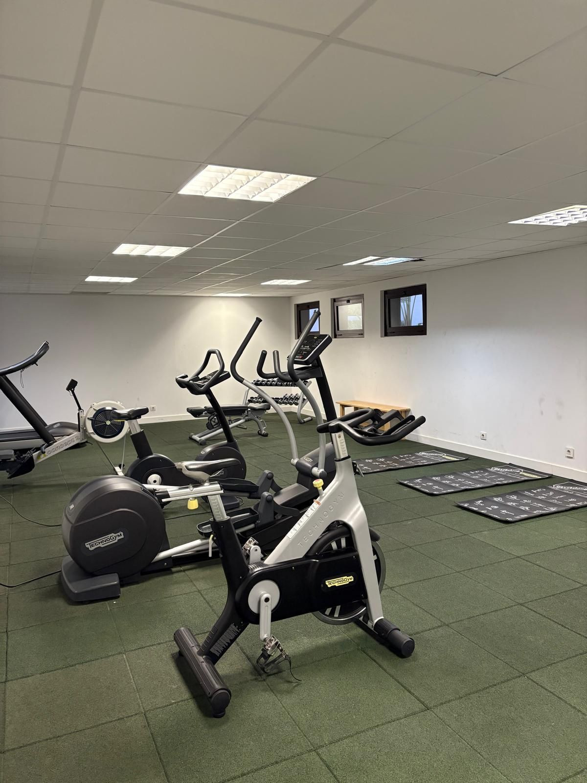 c901f69fe9fa9e277509f40cfeb8c359 - 25