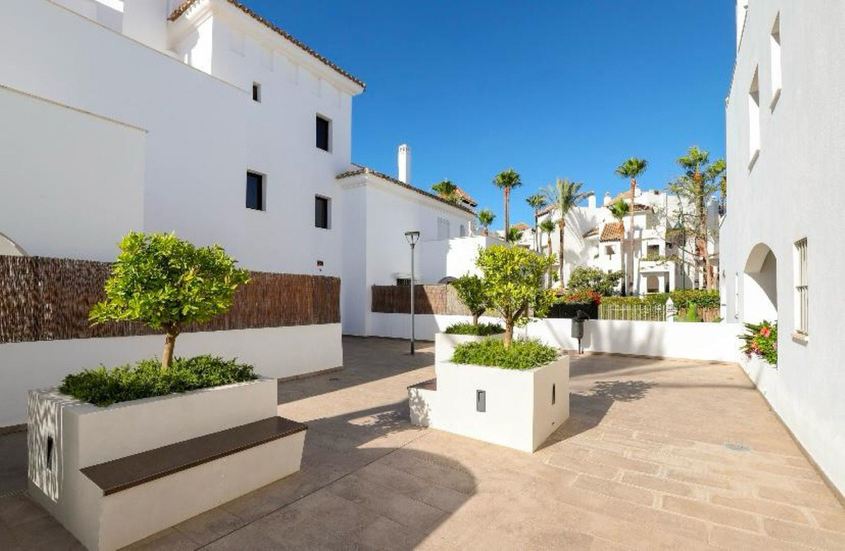 c901f69fe9fa9e277509f40cfeb8c359 - 31