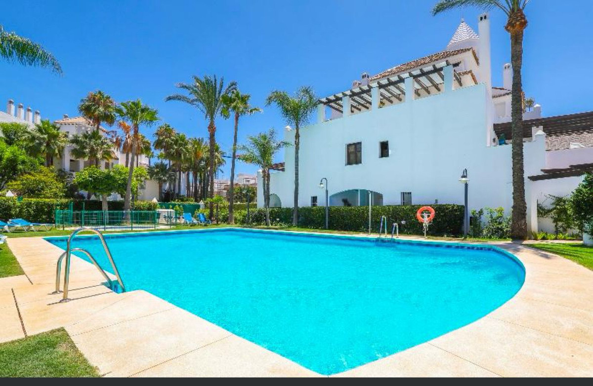 c901f69fe9fa9e277509f40cfeb8c359 - 32