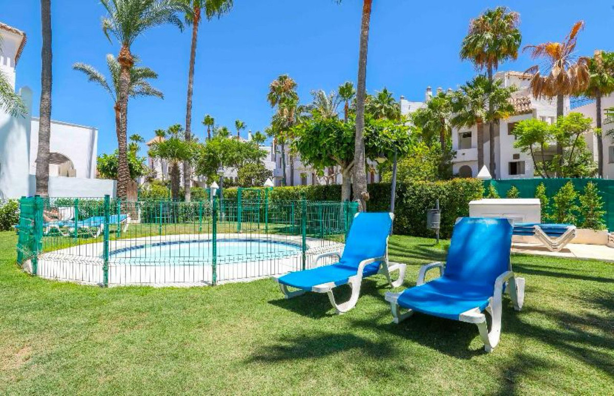 c901f69fe9fa9e277509f40cfeb8c359 - 33