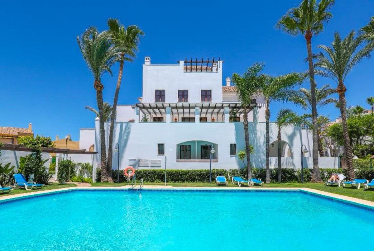 c901f69fe9fa9e277509f40cfeb8c359 - 34