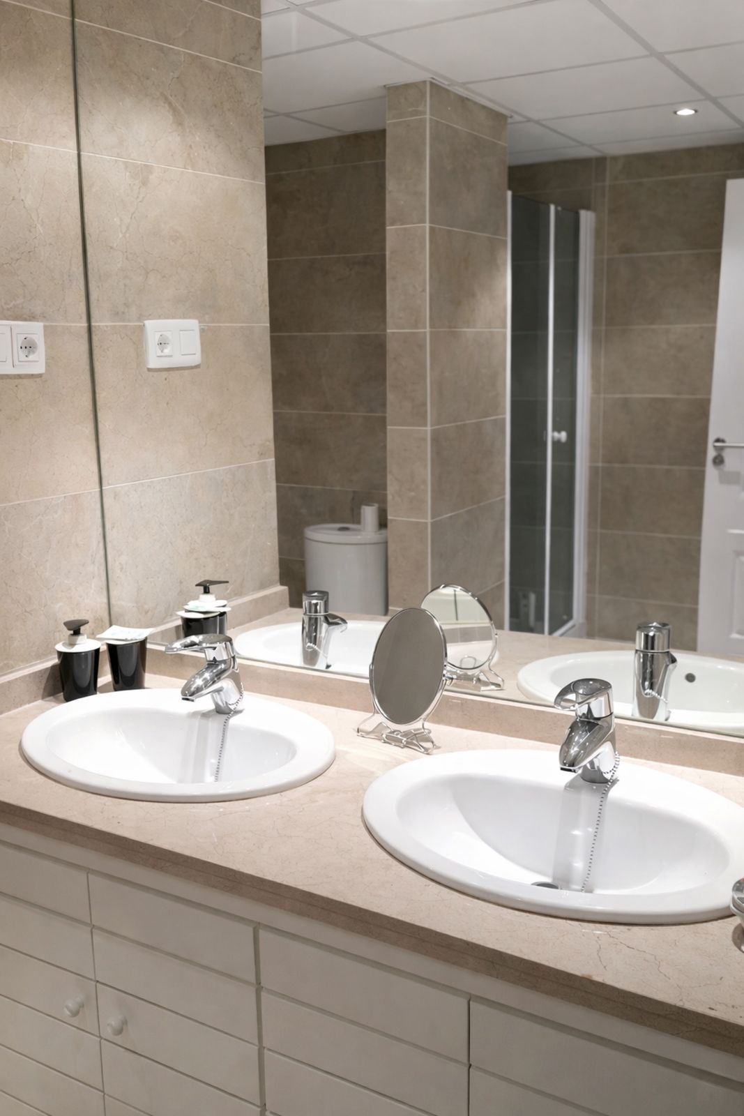 c998512c6706abc2086e8fd5f6680a5b - 22