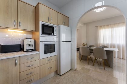 c9bd603023f0f96a3062041cc3412da1 - 12