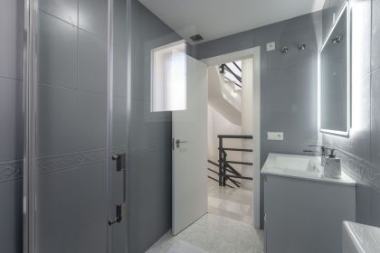 c9bd603023f0f96a3062041cc3412da1 - 27