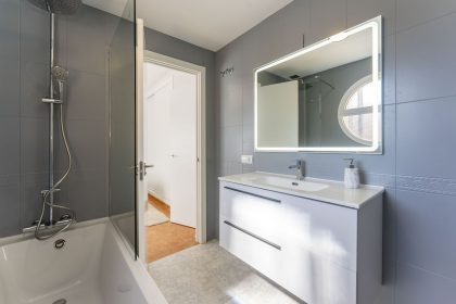 c9bd603023f0f96a3062041cc3412da1 - 34